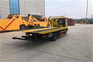 招远非事故拖车